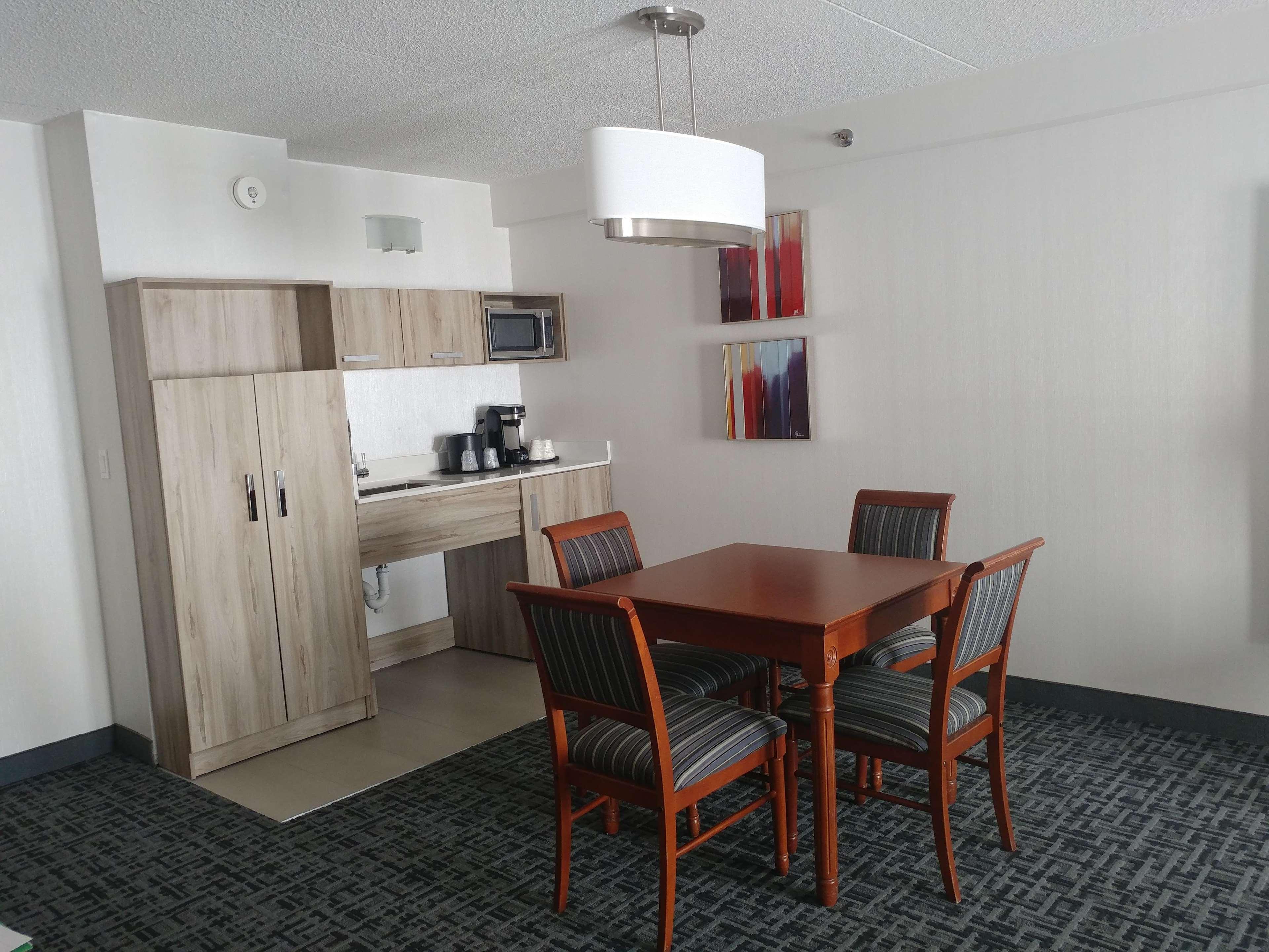Best Western Hotel Brossard Exterior photo