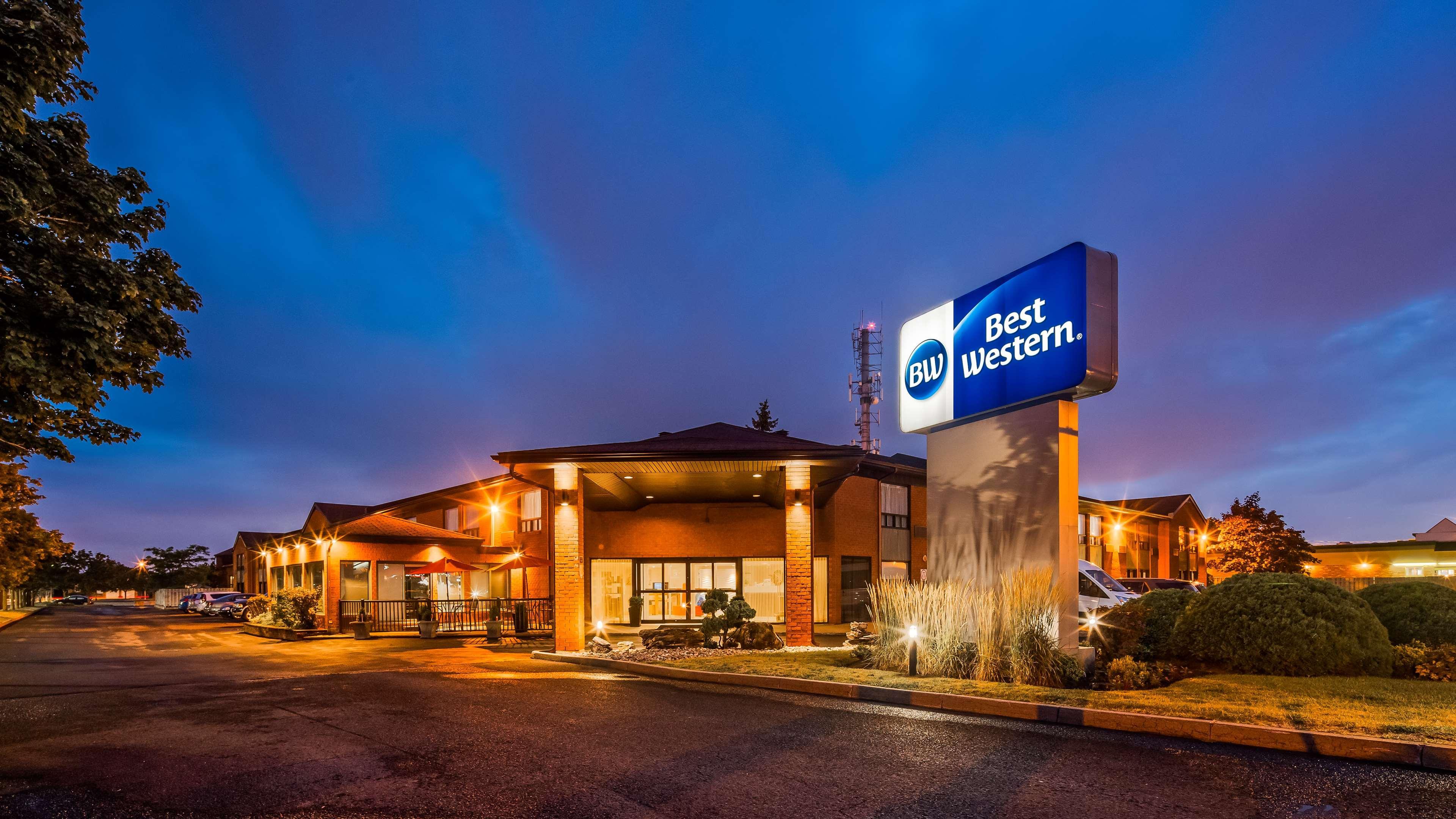 Best Western Hotel Brossard Exterior photo