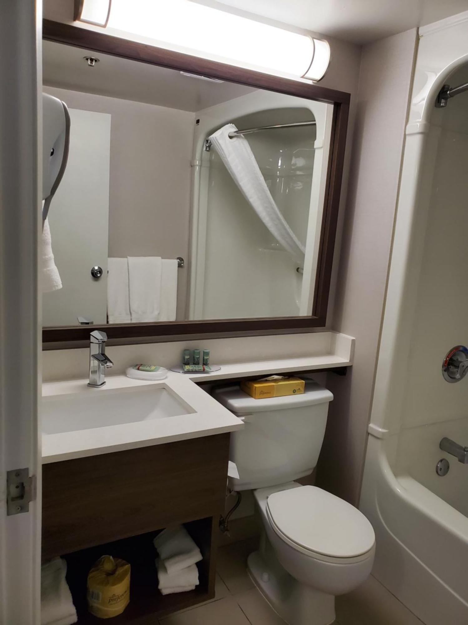 Best Western Hotel Brossard Exterior photo